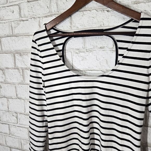 V. Secret stripe open back long sleeve top - Picture 3 of 15